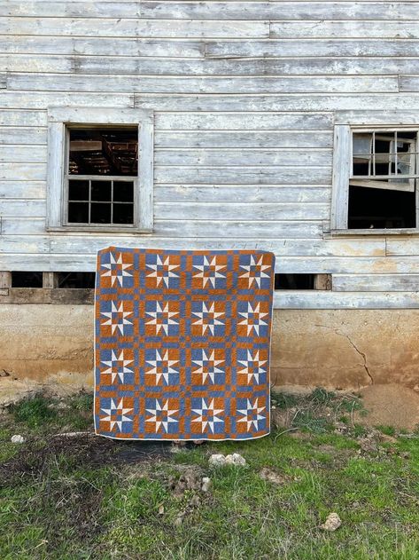 Checkered Starlight Quilt Kit -by In The Light Quilts – Tacoma Fabric Co Quilted Gifts To Make Ideas, Cute Quilt Patterns, Masculine Quilt Patterns, Cool Quilts, Quilt With Sashing, Dark Americana, Dutch Quilt, Quilt Styles, Buffalo Check Quilt