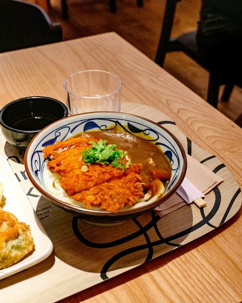 Marugame London does Halal Chicken - ET Food Voyage Vegetarian Noodle Soup, Japanese Udon, Halal Chicken, Vegetarian Noodles, Curry Udon, Chicken Katsu Curry, Cheap Lunch, Tempura Batter, Curry Rice