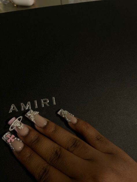 Classy Pearl Nails, Charms On Nails, Nails Inspired, Acrylic Nail Set, Junior Prom, Hard Nails, Colored Acrylic Nails, Girly Acrylic Nails, Tattoo Women