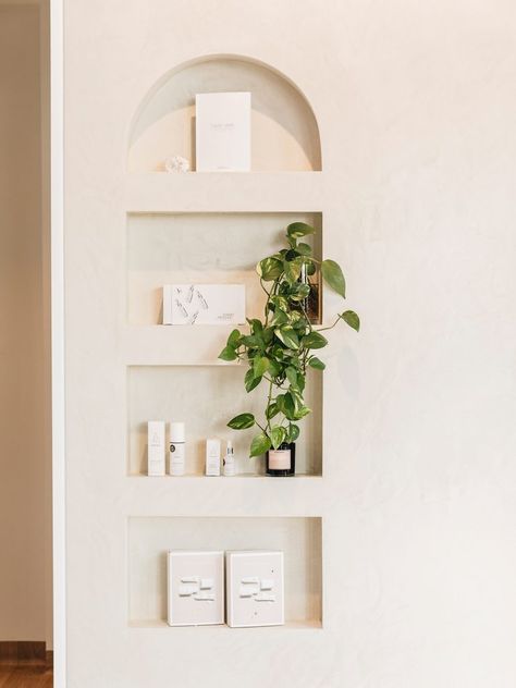 Pelci Brisbane Creates Space To Cultivate Confidence | Habitus Living Niches Design, Wall Niches, Niche Modern, Wall Arch, Niche Wall, Beauty Pie, Faux Hair, Trendy Wall Decor, Wall Niche