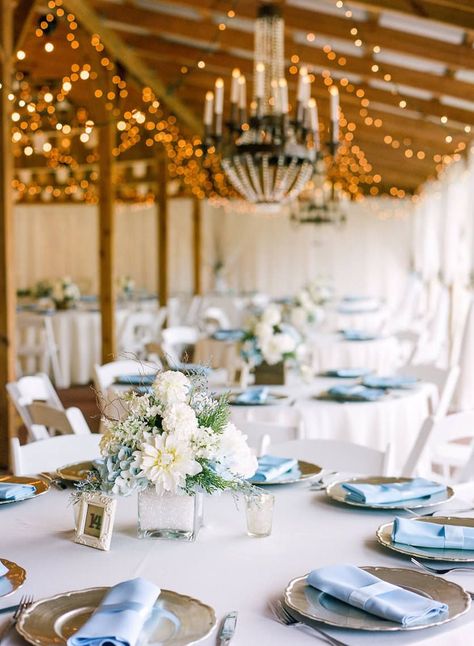 Wedding Reception Tablescape with Champagne Gold Charger Plates and Light Blue Linen Napkins with Low White and Light Blue Hydrangea Centerpieces Blue Hydrangea Centerpieces, Blue Wedding Centerpieces, Reception Tablescapes, Wedding Table Linens, Wedding Cross, Light Blue Wedding, Blue Napkins, Boda Mexicana, Blue Themed Wedding