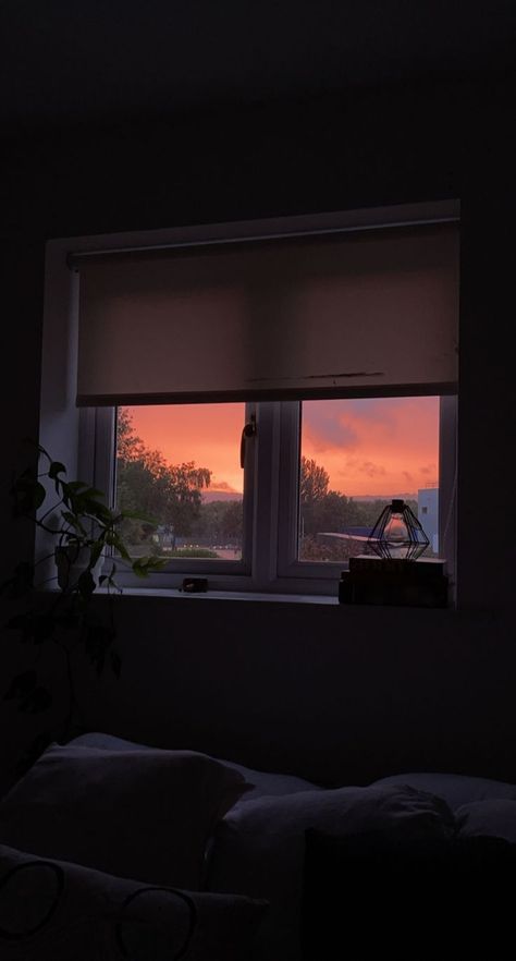 sunset aesthetic, sunset wallapaper, sunset pictures, sunset photography, bedroom decor, bedroom aesthetic, bedroom inspo Sunset Bedroom Aesthetic, Bedroom Sunset, Sunset Bedroom, Decor Bedroom Aesthetic, Photography Bedroom, Aesthetic Sunset, Sunset Aesthetic, Sunset Pictures, Bedroom Aesthetic