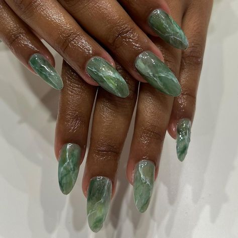 alyssa 🧚🏼‍♂️💅🏼 columbus nails’s Instagram photo: “💚 emerald marble 💚 tysm for 2k 🥺💞 as a huuuge thank you during march only, new clients get $10 off with code: NEWCLIENT10 and returning…” Emerald Marble Nails, Emerald Marble, Marble Acrylic Nails, Long Almond Nails, Emerald Nails, Marble Nail Designs, Shoe Nails, Nail Design Inspiration, Pretty Nail Designs