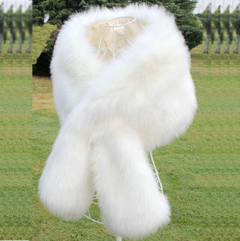 Winter Wedding Coat, Faux Fur Wedding, Short Faux Fur Coat, Faux Fur Shawl, Wedding Coat, Wedding Fur, Faux Fur Wrap, Birthday Fits, Winter Shawl