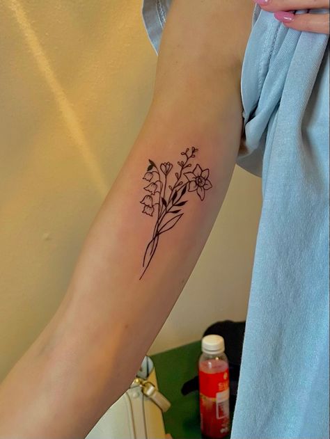 Rose Daffodil Aster Tattoo, Masculine Daffodil Tattoo, Lily Of The Valley And Lotus Tattoo, Daffodil And Holly Berry Tattoo, Daffodil And Lily Of The Valley Bouquet Tattoo, Lilly And Daffodil Tattoo, White Tulips Tattoo, Water Lily And Daffodil Tattoo, Daffodil Tattoo Bouquet