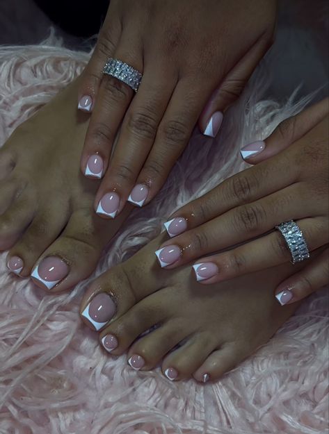 French Tip Mani Pedi, French Tip Mani, Nails And Toes, Acrylic Toe Nails, Cute Toe Nails, White Acrylic Nails, Girly Acrylic Nails, Work Nails, French Tip Acrylic Nails