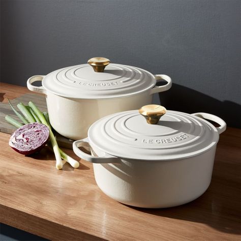 Shop Le Creuset ® Signature Round Cream Dutch Ovens with Lid. Revered by both professional chefs and home cooks since its 1925 debut, Le Creuset's classic French cookware is prized for its utilitarian good looks and unsurpassed heat retention. Kitchen Christmas Gifts, Le Creuset Cookware, Kitchenaid Artisan, Dutch Ovens, Cast Iron Dutch Oven, French Kitchen, Stunning Kitchens, Kitchen Gift, Kitchen Cookware