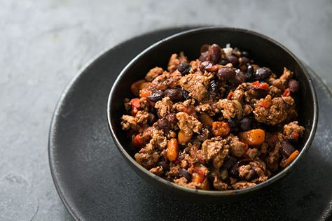 Black Bean Turkey Chili @Elise Bauer — Simply Recipes Turkey Black Bean Chili, Chili Recipe With Black Beans, Ground Turkey Chili, Chili Bar, Black Bean Recipes, Chili Recipe Turkey, Black Bean Chili, Chili Recipe Easy, Beef Chili