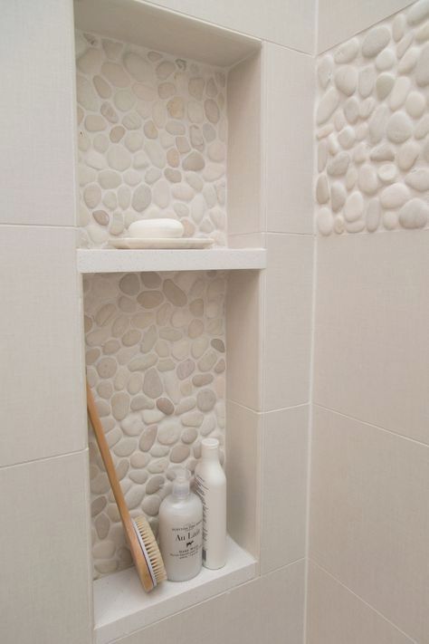 I love how shampoo niches are useful and can be an actual feature that brings interest and design to a space with flat surfaces. Tile Remodel, Wall Inspiration, Master Shower, Wall Bathroom, Shower Niche, Bathroom Shower Tile, Room Tiles, Bathroom Remodel Designs, Bathroom Remodel Shower