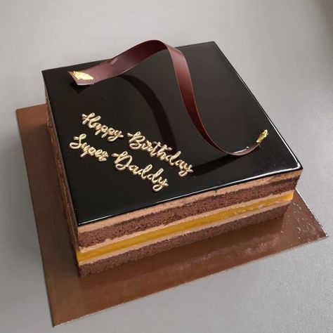 Chocolate sponge layered with chocolate mousse, mango jelly and chocolate mirror glaze. Pastel Opera, Mango Entremet, Chocolate Mirror Glaze, Video Cake, Mango Jelly, Glaze Cake, Opera Cake, Mirror Glaze Cake, Square Cake