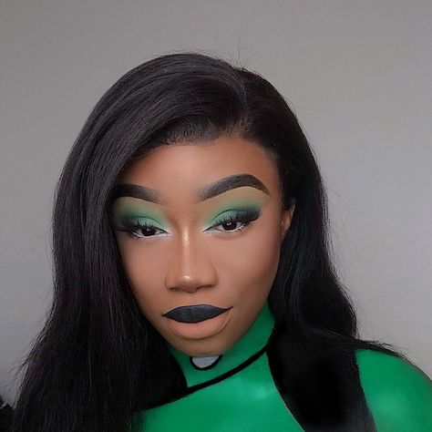 Fatimah with a ‘h’ on Instagram: “Since green is my favourite colour at the moment I thought to kick off my Halloween series I’d start off with Shego!! Did you watch Kim…” 90s Halloween Costumes, Girl Halloween Costumes, Creepy Halloween Makeup, Halloween Makeup Diy, Hot Halloween Outfits, Halloween Costumes College Girls, 90s Halloween, Clever Halloween Costumes, Holloween Costume