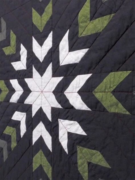 Pulsar {December MDL Finish} – Quilting Jetgirl Modern Star Quilt, Pulsar Star, Modern Quilting Designs, Lone Star Quilt, Straight Line Quilting, Star Quilt Patterns, Modern Quilt Patterns, Patchwork Quilting, Star Quilts