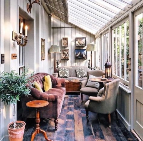 Small Sunroom, Three Season Room, Sunroom Decorating, Sleeping Porch, Sunroom Designs, Ivy House, Room Additions, Little House, House Inspo