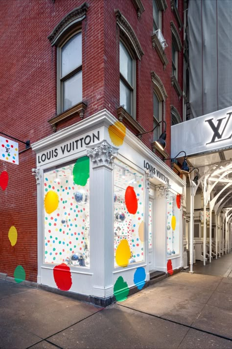 Yayoi Kasuma Louis Vuitton, Yayoi Kusama Louis Vuitton 2023, Louis Vuitton Yayoi Kusama 2023, Lv Yayoi Kusama, Louis Vuitton Kusama, Louis Vuitton Building, Yayoi Kusama Louis Vuitton, Kusama Louis Vuitton, Vintage Store Ideas