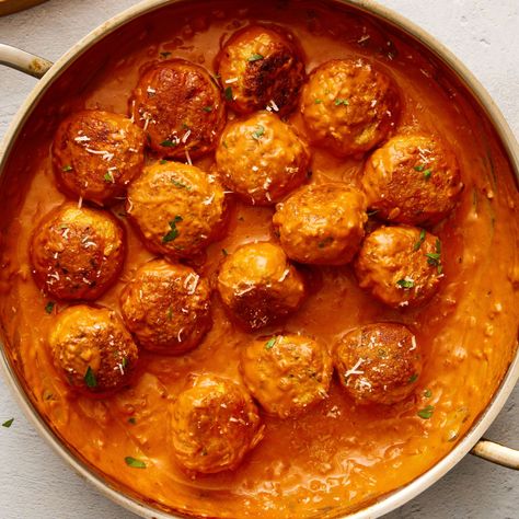 Delish Vodka Meatballs, Creamy Vodka Sauce, Vegetable Marinade, Perfect Roast Chicken, Vodka Sauce, Roast Chicken Recipes, Comfort Dishes, Hearty Dinner, Chicken Meatballs