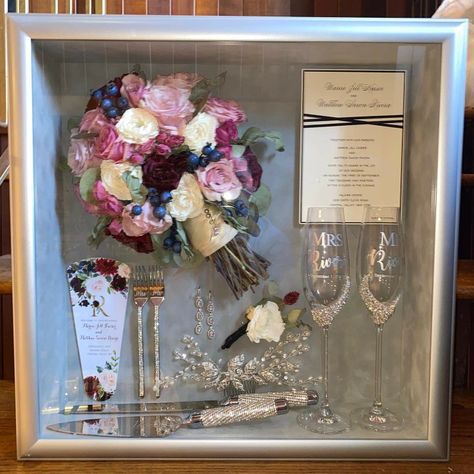 Frames Diy Crafts, Fall Wedding Bridesmaids, Wedding Shadow Box, Wedding Mirror, Wedding Bouquet Preservation, Floral Preservation, Quinceanera Decorations, Flower Shadow Box, Bouquet Preservation