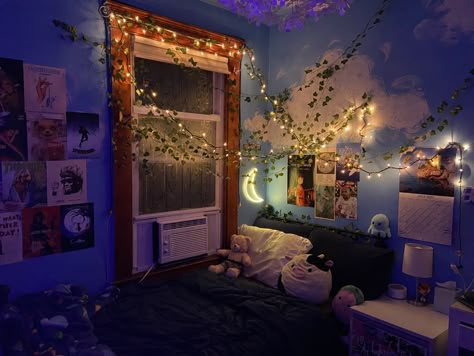 Spacecore Aesthetic Bedroom, Little Spaces Aesthetic, Make Your Room Aesthetic, Space And Stars, College Christmas, Galaxy Bedroom, Aesthetic Lights, Galaxy Room, Stars Yellow