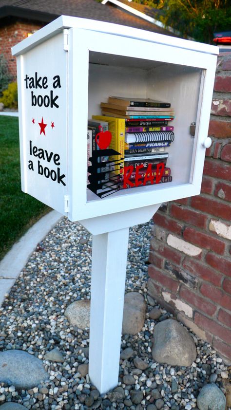 Create a My Little Free Library for your home! (vinyl added with the Silhouette) Little Free Library Plans, Tiny Library, Street Library, Library Plan, Book Swap, Mini Library, Lending Library, Community Library, Book Exchange