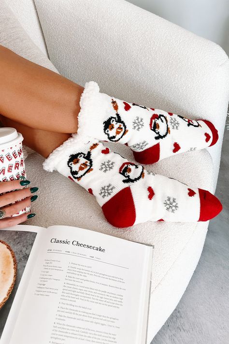 Buy Penguin Party Sherpa Lined Holiday Slipper Socks (White Penguin) For $10. FREE SHIPPING ON ALL U.S. ORDERS OVER $50! Holiday Slippers, Brown Slippers, Penguin Party, Graphic Dress, Christmas Penguin, Custom Graphics, Denim Coat Jacket, Slipper Socks, Basic Dress