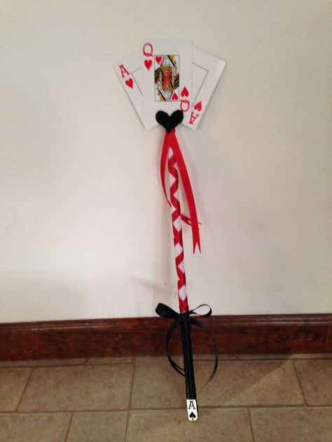 Queen Of Hearts Wand Diy, Queen Of Hearts Scepter Diy, Halloween Costumes Alice In Wonderland Queen Of Hearts, Queen Of Hearts Gloves, Queen Of Hearts Collar Diy, Queen Of Hearts Wand, Queen Of Hearts Diy Crown, Queen Of Diamonds Costume, Queen Of Hearts Simple Costume