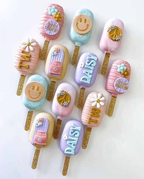 Unicorn Cakesicles, Threenage Dream, Retro Theme Party, Two Groovy, Dessert Table Birthday, 2nd Birthday Party For Girl, Birthday Instagram, Preppy Party, Hippie Birthday