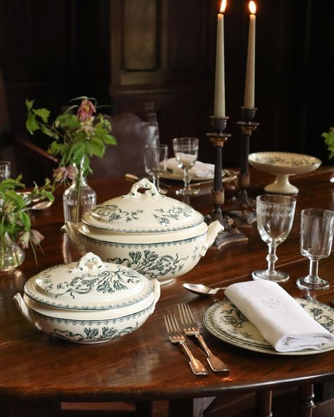 A beautiful moody antique teal dinner service set decorated in organic shapes of ribbons and flowers. I love all of the serving pieces this set comes with, including two tureens in different sizes and multiple compotiers. It makes setting a beautiful table so easy! Available online now with FREE worldwide shipping ✨ #antiques #antiquetable #antiquetableware #tablestyling #tabledecor #tablesetting #tablescape #maisonfete Ceramic Cutlery, Etiquette And Manners, Setting Ideas, Dinner Service, Antique Table, Serving Piece, Beautiful Table, Organic Shapes, Manners