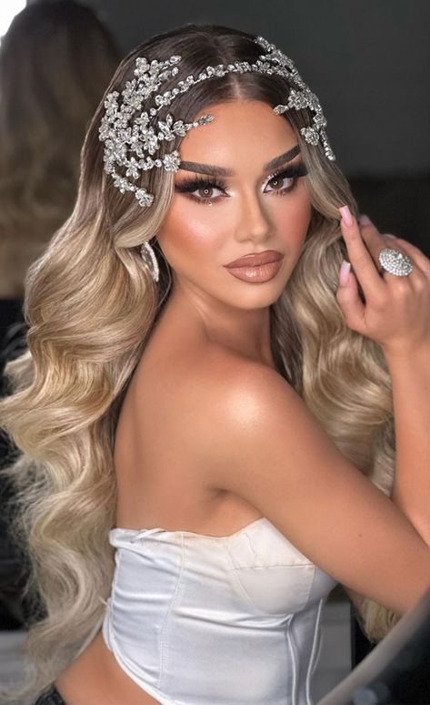 Bridal Shower Hair And Makeup, Fair Skin Bridal Makeup, Elegant Wedding Makeup For Brown Eyes, Wedding Makeup Brown Eyes, Wedding Hair Blonde, Makeup Ideas Smokey, Bridal Makeup Ideas, Romantic And Elegant Wedding, Wedding Makeup For Blue Eyes