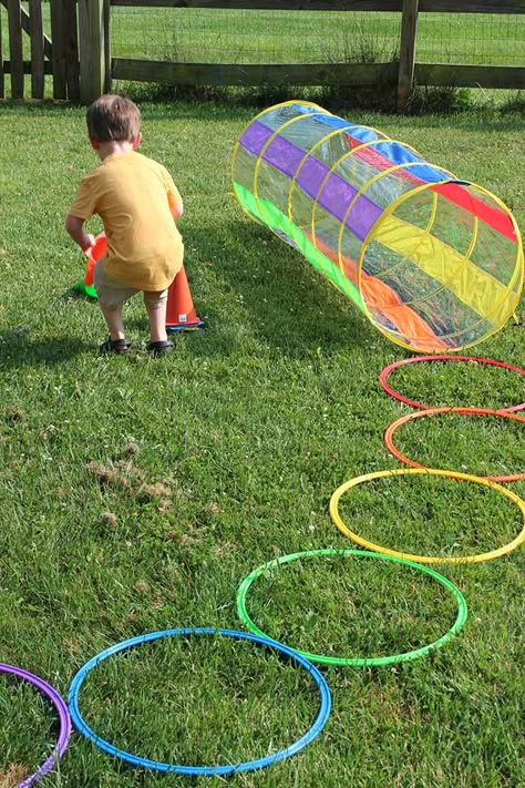 Let Kids Build a Backyard Obstacle Course with Free Printables | Sunny Day Family Obstical Course Ideas, Toddler Obstacle Course, Team Games For Kids, Obstacle Course Ideas, Backyard Obstacle Course, Kids Obstacle Course, Summer Camp Games, Ninja Birthday Parties, Kid Games