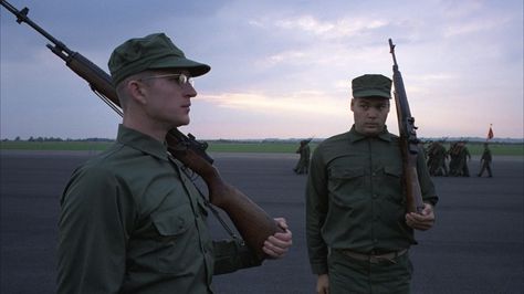 Full Metal Jacket (1987) Kubrick Cinematography, Movie Composition, Rule Of Thirds Photography, Stanley Kubrick Movies, Film Composition, Visual Composition, Cinematography Composition, Beautiful Cinematography, Film Tips