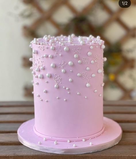 #pearlcake #pearls #pinkcake #cake #cakeideas #cakesofinstagram Pink And Pearls Birthday Party, Pale Pink Birthday Cake, Birthday Cake Sparkly, Pink 21 Birthday Cake, Sparkly Cake Birthday, Sparkle Cake Birthday, Pink Cake With Pearls, Pearl Birthday Theme, Birthday Cake With Pearls