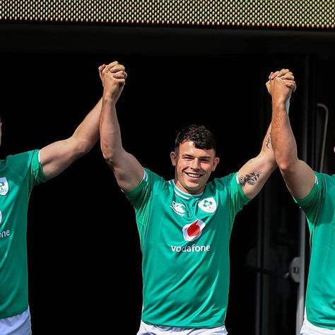 Irish Rugby on Instagram: "Our debutants stepping out for their first Captain’s Run at HQ! 🙌 #TeamOfUs #IrishRugby" Rees Zammit, Irish Rugby, Stepping Out, Rugby, Running, Sports, Books, On Instagram, Instagram