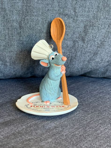 Disney Clay Sculpture, Ratatouille Clay, Disney Clay Art, Disney Clay Ideas, Disney House Ideas, Disneyland Merchandise, Disney Popcorn Bucket, Ratatouille Disney, Deco Disney