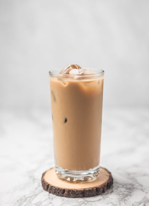 Iced Milk Coffee, Condensed Milk Iced Coffee, Coffee Condensed Milk, Condensed Milk Coffee, Coffee With Condensed Milk, Vanilla Iced Coffee Recipe, Caramel Iced Coffee Recipe, Caramel Iced Coffee, Affogato Coffee