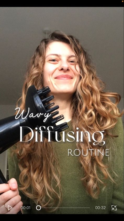 Diffusing Wavy Hair Tips, How To Use Difusser Hair, Diffused Hair Styles, How To Diffuse 2b Hair, How To Comb Wavy Hair, Wavy Hair Routine With Diffuser, How To Properly Diffuse Wavy Hair, How To Use Hair Dryer Diffuser, How To Diffuse Straight Hair