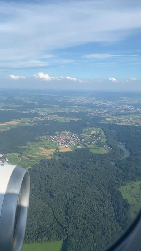 Video Perjalanan Aesthetic, Airplane Prank, Pesawat Aesthetic, Video Perjalanan, Plane Window View, Perjalanan Kota, Airplane Window View, Video Travel, Airport Pictures