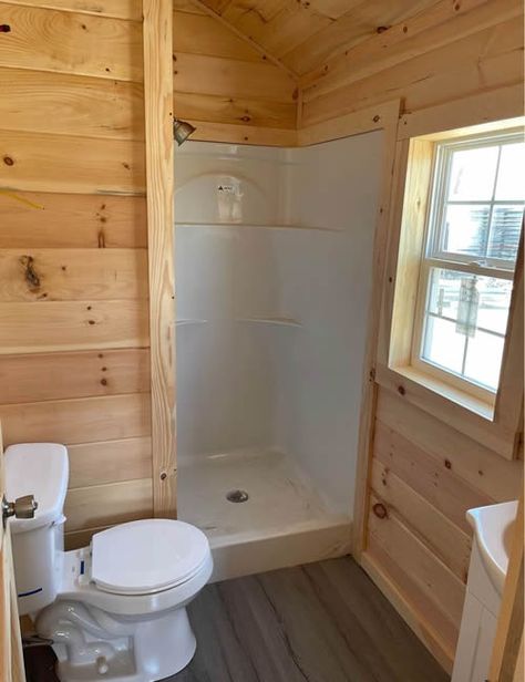 Tiny Homes Construction Photos – Project Small House Tiny Home Bathrooms Ideas, Tiny House Shower Ideas, Tiny Home Bedroom Ideas, Small Cabin Bathroom Ideas, Tiny Home Bedroom, Tiny House Bathroom Layout, Tiny Cabin Bathroom, Village Bathroom, Small Cabin Bathroom