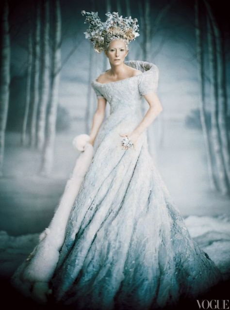 Ice queen of a blue bride... winter wedding  dress... a little brrrr for me, but pretty picture. https://www.facebook.com/CrescentDragonwagonFearlessly Fest Outfits, Paolo Roversi, Queen Costume, Annie Leibovitz, White Witch, Vogue Us, Tilda Swinton, Milla Jovovich, White Queen