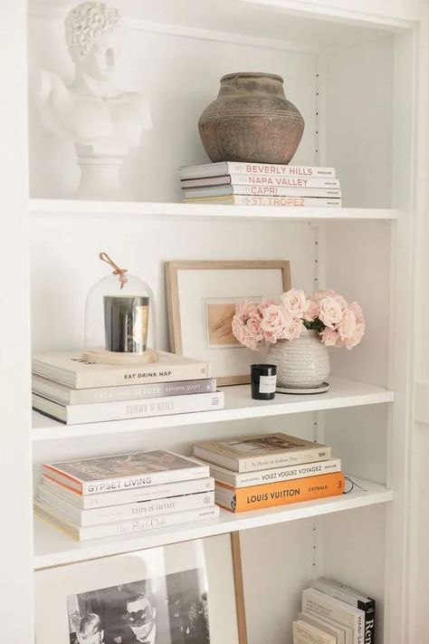 Shelf Decor and Styling Tips - Connecticut in Style White Book Shelf, September Mood, Shelf Decor Living Room, Bookcase Styling, Bookshelf Styling, غرفة ملابس, Bookshelf Decor, Diy Mirror, Shelf Styling