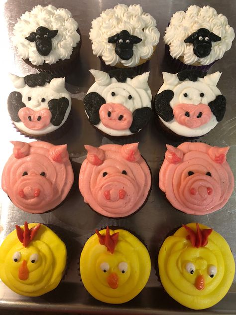 Farm Themed Cupcake Cakes, Hay Bale Cupcakes, Cupcake Farm Animals, Oink Baa Moo Im Two Cupcakes, Two Year Old Birthday Cupcakes, Farm Themed Birthday Cupcakes, Farm Theme Cupcakes Barnyard Party, Easy Farm Cupcakes, Diy Farm Cupcakes