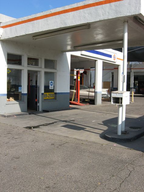 Union 76 Gas Station located at 3605 Atchison St. Riverbank,CA. Gasoline is no longer sold at this auto care center owned by the Setliff Brothers who are a well known family in the area because of their work. After doing some research I learned that the Setliff Brothers worked with Sno-White founder Ron Daniel to organize locations for the burger chain. The Riverbank Sno-White is located one block away from this gas station, however there doesnt seem to be any clear relationship anymore. Int 76 Gas Station, Gasoline Station, Fake Ft Call, Phillips 66, Galaxy Wallpapers, Cool Galaxy Wallpapers, Gas Company, Filling Station, New Photo Download