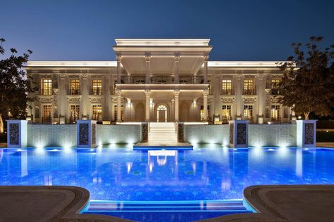 Marble Palace is Dubai’s most expensive home and nestled within the upscale Emirates Hills neighborhood. Take a look inside the exceptionally lavish estate. San Francisco Mansions, Dubai Houses, Luxury Houses Mansions, Royal Palaces, Dubai Real Estate, Luxury Amenities, Expensive Houses, Royal Palace, Luxury Property