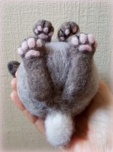 Needle Felted Bunny Tutorial, Felted Projects, Needle Felting Tutorial, Sleeping Bunny, Felted Dog, Needle Felted Cat, Felted Art, Needle Felting Diy, Felting Ideas