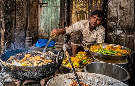 Tandoori Roti, India Street, Street Food Market, Street Portrait, Best Street Food, Om Namah Shivaya, Indian Street Food, Food Stall, Darjeeling