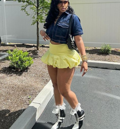 ☆☆☆☆☆ @mxnfourty or nothing! | Instagram Aggie Outfits, Yellow And Blue Outfits, Heels With Socks Outfit, Blue And Yellow Outfit, Heels With Socks, Killa Fashion, Celeb Outfits, Socks Outfit, Maximalist Fashion