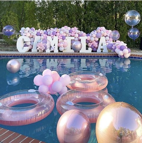 Pool Party Themes For Adults Summer, Pool Party 16th Birthday, Sweet 16 Pool Party Ideas Themes, Sweet 16 Pool Party Ideas, Sweet 16 Pool Parties, Pool Decorating Ideas, 15th Birthday Ideas, 30th Birthday Party Themes, Dream Sweet 16