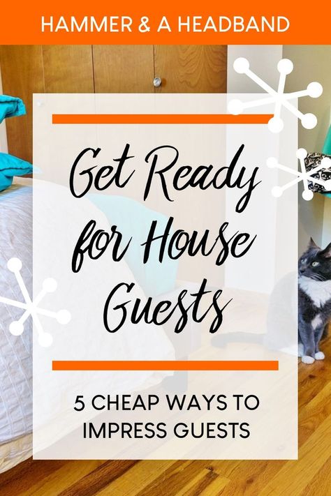 Hosting houseguests? There are several last-minute things you can do for free or cheap to make your overnight guests feel welcome. Learn how to create storage options for your guests’ luggage and add extra touches like thoughtful lighting and fancy towel rolling to welcome your guests and create a cozy guest room. #guestroom #houseguests #homedecor Guest Basket Ideas Overnight, Guest Gift Basket, Guest Room Baskets, Guest Welcome Baskets, Cozy Guest Room, Guest Basket, Guess Room, House Guest Gifts, Guest Room Sign