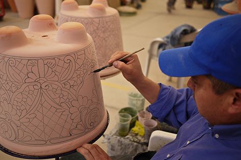 Pottery Mexican, Mexican Talavera Pottery, Mexican Furniture, Talavera Tile, Retirement Living, Pottery Stoneware, Pottery Vases, Southwestern Home, Mexican Ceramics