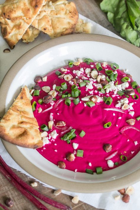 Beet Dip, Beet Recipes, Desserts Vegan, Entertaining Recipes, Snacks Für Party, Appetizer Snacks, Beets, Pita, Spreads