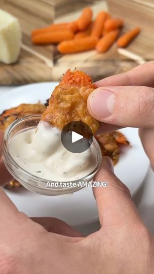 Crunchy Smashed Parmesan Ranch Carrots by ketosnackz 

How to make them:

1. Steam a bag of carrots, smash them and pat dry.
2. Place on a parchment... | By Ketogenic dietFacebook Ranch Carrots, Parmesan Ranch, Cream Cheese Chicken, Ketogenic Diet, A Bag, Chicken Breast, Parmesan, Keto Recipes, Cream Cheese