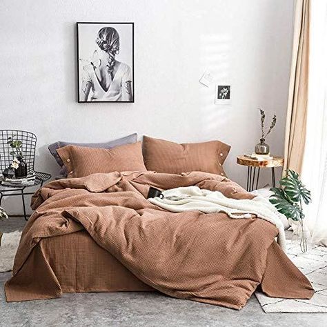 Brown Bedsheet, Brown Duvet, Brown Bedroom Ideas, Brown Duvet Covers, Brown Quilt, Curtains Boho, Paisley Bedding, Airy Bedroom, Calming Bedroom